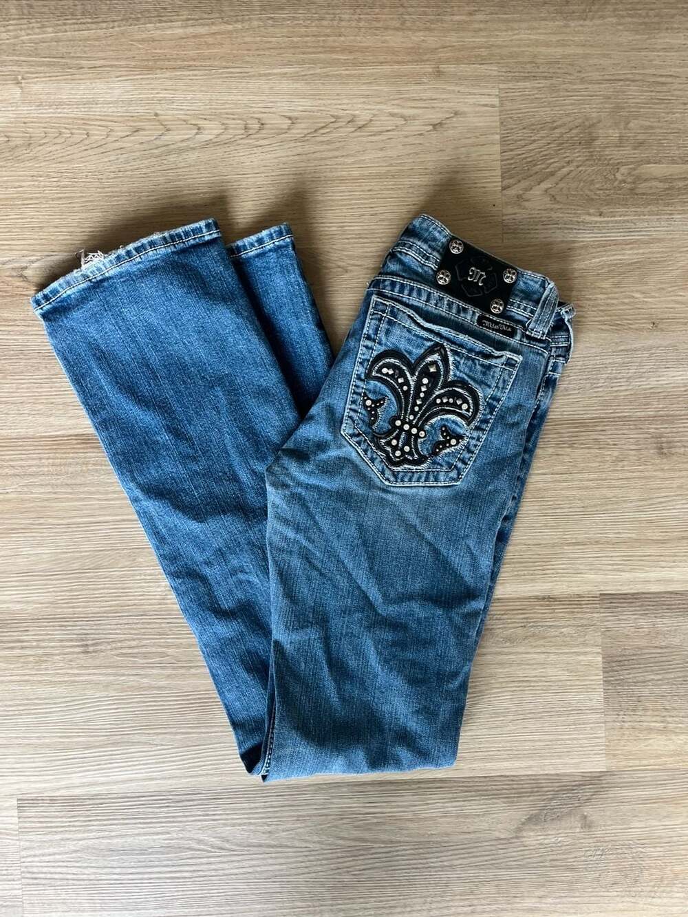 Miss Me, Y2K Boot Cut SMedium Wash Denim Fleur De Lis Jeans, Medium Wash, 30